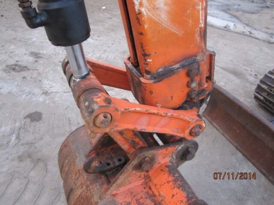 ขายรถขุด KUBOTA  KH-15Hเท่ากับ ขนาด 35 ( อาร์ม ยืดได้ ยาว). รถเก่านอก มีเอกสารแจ้งจำหน่าย. สภาพดีพร้อมใช้งาน เจ้าของขายเอง ติดต่อ นิวส์ 083-4953407, อ้อ 085-8332943