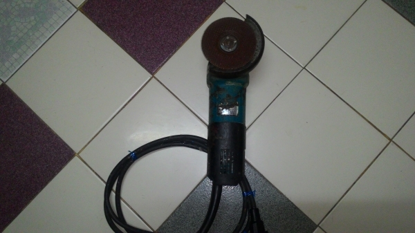 ขายหินเจียขนาดใบ4นิ้วยี่ห้อMakitaรุ่น9553พร้อมใช้งานครับ ขายหินเจียขนาดใบ4นิ้วยี่ห้อMakitaรุ่น9553พร้อมใช้งานครับ