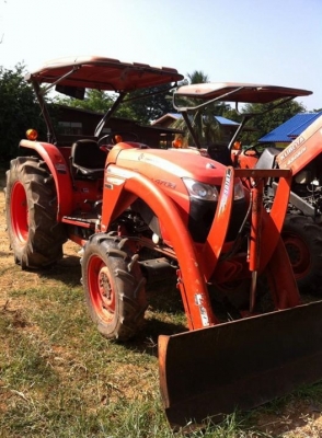 ขายคูโบต้า L4708 พร้อมใบดันหน้า รถเดิมๆ รถไร่ พร้อมเล่มทะเบียน ใช้งานได้เลย
