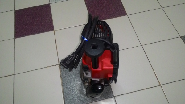 ขายเราเตอร์เซาะร่องมือสองสภาพดียี่ห้อMaktecรุ่นMT360พร้อมใช้งานครับ ขายเราเตอร์เซาะร่องมือสองสภาพดียี่ห้อMaktecรุ่นMT360พร้อมใช้งานครับ