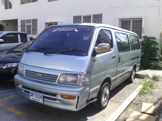 Toyota Hiace ราคามอเตอร์ไซค์