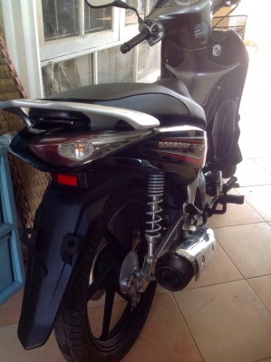 ขายเวฟ 125i หัวฉีด สตาร์ทมือ ล้อแม็ค รถวิ่งแค่แปดพันโล ขายถูกๆช้าอดนะครับรถมีคันเดียวรถใช้เองครับ