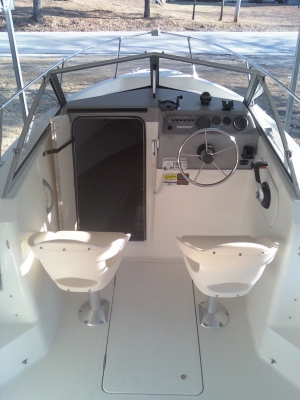 ขายเรือไฟเบอร์ตกปลา  18 ฟุต มีเคบิน เดินได้รอบลำ สภาพดีมั๊กๆ