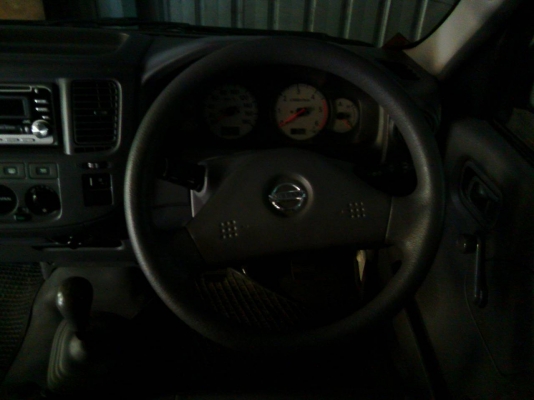 รถตู้หลังคาสูงNISSAN URVAN3.0Dd-iสีขาวปี07 ฟรีดาวน์