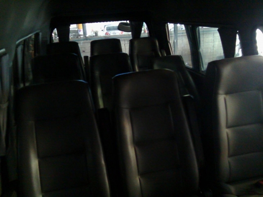 รถตู้หลังคาสูงNISSAN URVAN3.0Dd-iสีขาวปี07 ฟรีดาวน์