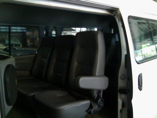 รถตู้หลังคาสูงNISSAN URVAN3.0Dd-iสีขาวปี07 ฟรีดาวน์