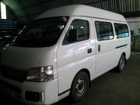 รถตู้หลังคาสูงNISSAN URVAN3.0Dd-iสีขาวปี07 ฟรีดาวน์