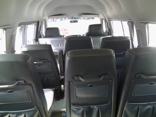 รถตู้หลังคาสูงNISSAN URVAN3.0Dd-iสีขาวปี07 ฟรีดาวน์