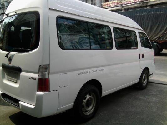รถตู้หลังคาสูงNISSAN URVAN3.0Dd-iสีขาวปี07 ฟรีดาวน์