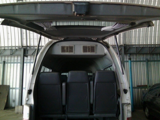 รถตู้หลังคาสูงNISSAN URVAN3.0Dd-iสีขาวปี07 ฟรีดาวน์