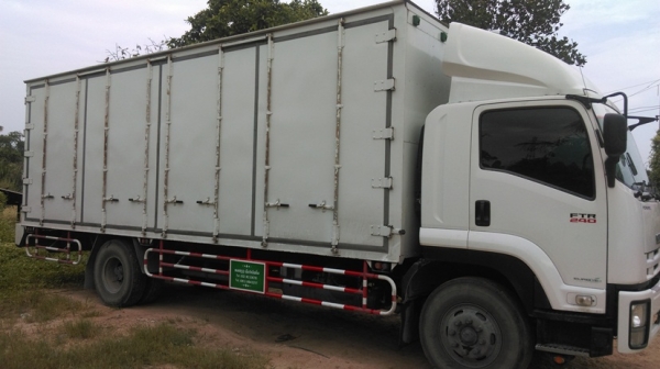 ขายขายดาวน์หกล้อตู้ Isuzu FTR240 ประตู 10 บาน ลดเหลือ 380,000 ผ่อนต่ออีก 39 งวด