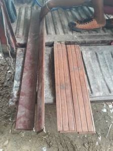 ไม้ปาเก้มะค่าเก่าเก็บ