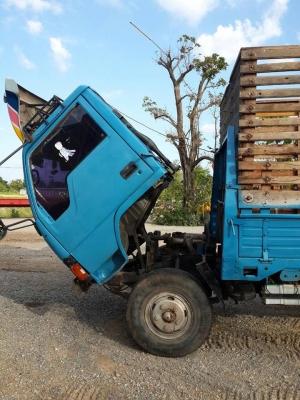 รถหกล้อ MITSUBISHI FE444E เครื่อง 4D31  100 แรงม้า