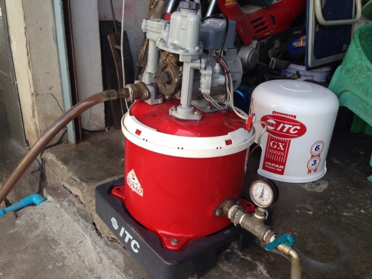 ขายปั้มน้ำอัตโนมัติ ITC(Hitachi) 200 W สภาพสวยมาก ตรวจเช็คแรงดันเรียบร้อยไม่มีรั่วซึม วิ่งนิ่ม พร้อมใช้งาน