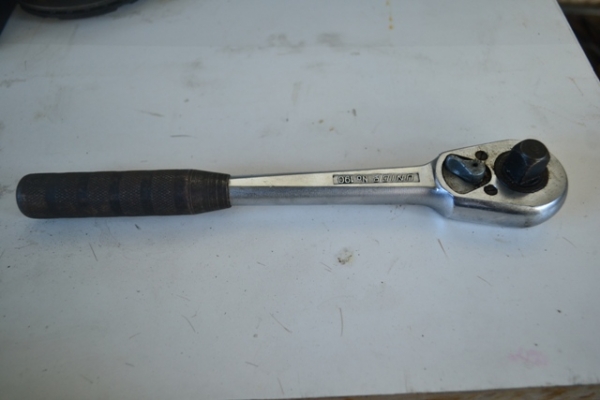 ประแจด้ามฟรี Unior ขนาด1/2" No.190