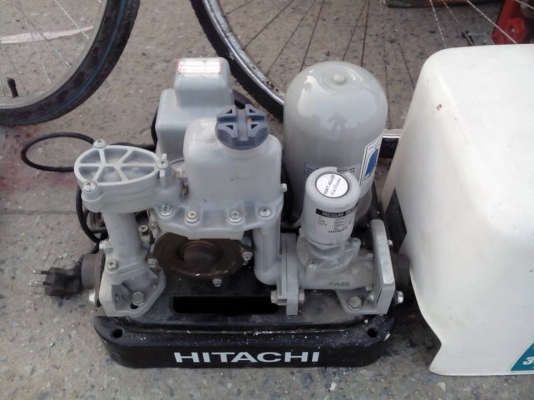 ขายปั๊มน้ำ  HITACHI  300 วัตถ์ สภาพสวยครับ