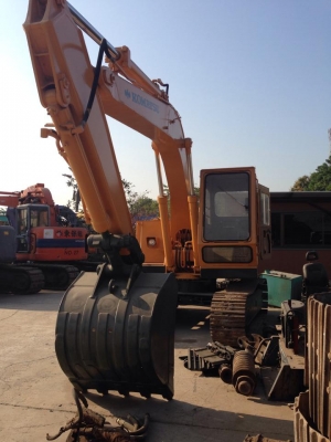 KOMATSU PC120-2