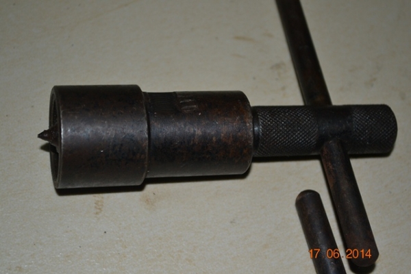 เครื่องมือถอดจานไฟ เกลียวนอก-ใน