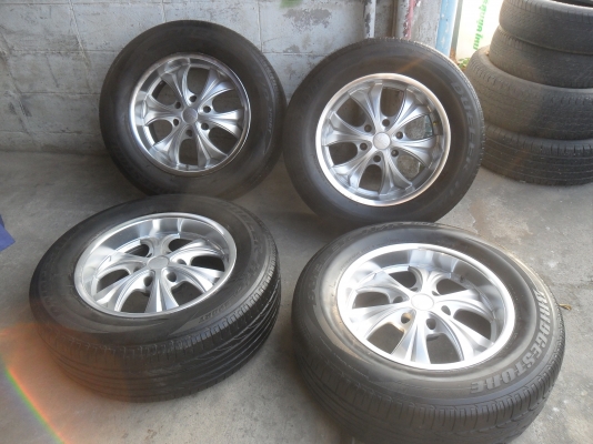 ล้อแม็ก 18นิ้ว 6รู พร้อมยาง สวยๆ 4 ล้อ ราคา 8800 บาท
