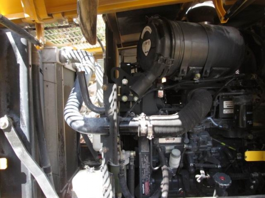 มาใหม่ !! ขายรถตักล้อยาง WA100-5 ยี่ห้อ KOMATSU นำเข้าจากญี่ปุ่นแท้ 100\% สภาพสวย ไม่เคยใช้งานในไทย