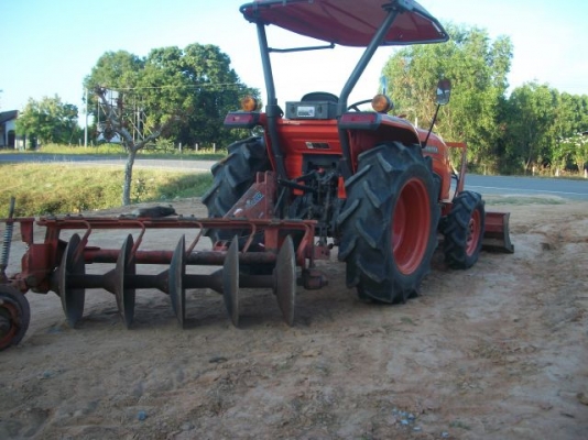 ขายรถไถ KUBOTA L3608 ใบมีดดันหน้า พร้อมผานพรวน 5