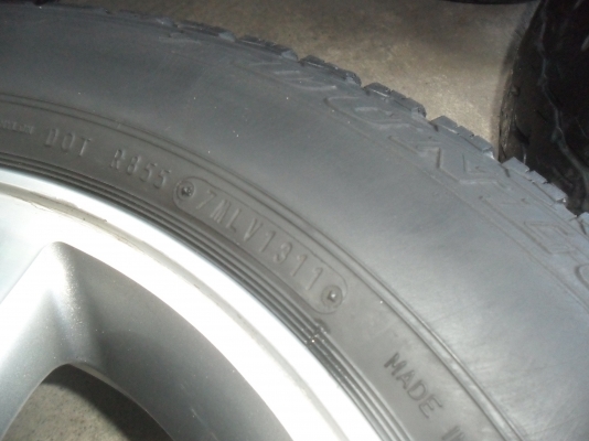 ล้อแม็ก 15นิ้ว 5รู114 วีโก้ พร้อมยาง สวยๆ 4 ล้อ ราคา 6500 บาท