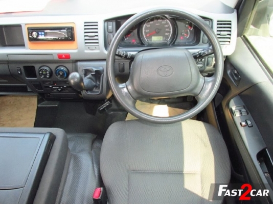 TOYOTA HIACE 2.5 D4D COMMUTER หลังคาสูง MT | 2013 |  ราคา 799,000 บาท โทร 0922726669. ตันหยงค่ะ