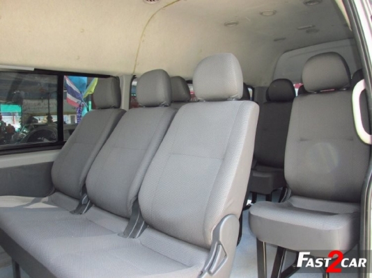 TOYOTA HIACE 2.5 D4D COMMUTER หลังคาสูง MT | 2013 |  ราคา 799,000 บาท โทร 0922726669. ตันหยงค่ะ