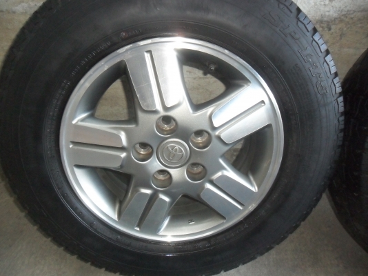 ล้อแม็ก 15นิ้ว 5รู114 วีโก้ พร้อมยาง สวยๆ 4 ล้อ ราคา 6500 บาท ล้อแม็ก 15นิ้ว 5รู114 วีโก้ พร้อมยาง สวยๆ 4 ล้อ ราคา 6500 บาท