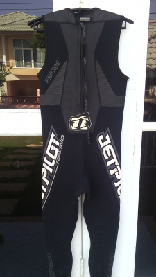 ขายเวสสูท รองเท้า