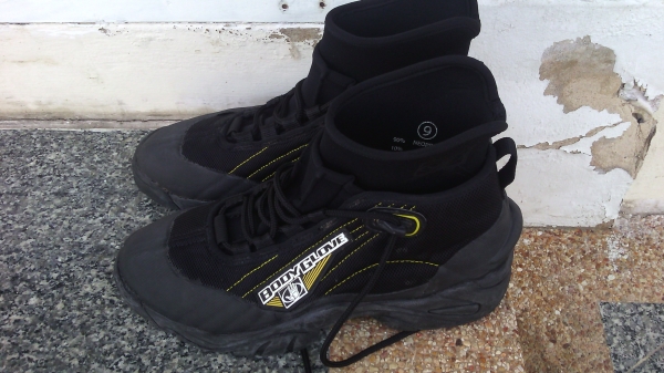 ขายเวสสูท รองเท้า