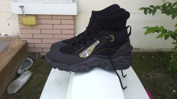 ขายเวสสูท รองเท้า