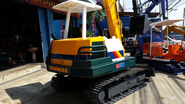 รถขุด YANMAR รุ่น B50 มือสองญี่ปุ่น รถขุด YANMAR รุ่น B50 มือสองญี่ปุ่น