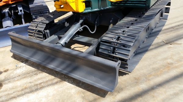 รถขุด YANMAR รุ่น B50 มือสองญี่ปุ่น รถขุด YANMAR รุ่น B50 มือสองญี่ปุ่น