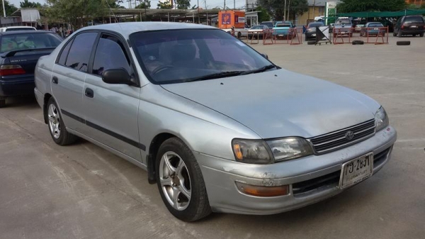 รถบ้าน toyota 1.6 ท้ายโด่งปี 93 ไฟท้ายแถบทะเบียนแท้ แก๊สลงเล่มแล้ว เครื่องเสียง เครื่องช่วงล่างดีมาก ภาษี ก.ค 58 (สีต้องเก็บ)