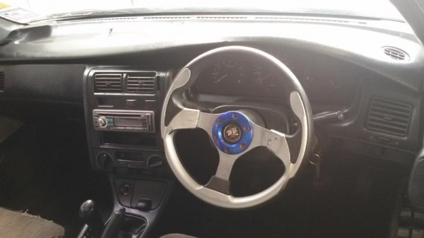 รถบ้าน toyota 1.6 ท้ายโด่งปี 93 ไฟท้ายแถบทะเบียนแท้ แก๊สลงเล่มแล้ว เครื่องเสียง เครื่องช่วงล่างดีมาก ภาษี ก.ค 58 (สีต้องเก็บ)