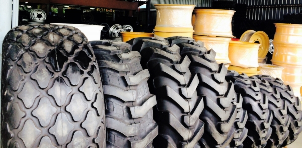 ยางรถไถใหม่ขนาด 18.4/15-30 OTANI ขายถูกๆๆ ยางรถไถใหม่ขนาด 18.4/15-30 OTANI ขายถูกๆๆ