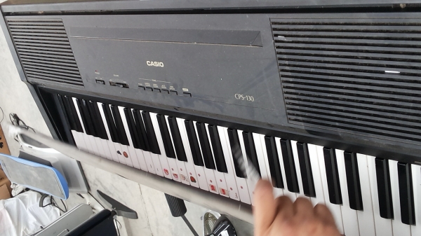 คีย์บอร์ดไฟฟ้า CASIO รุ่น CPS-130 พร้อมขาตั้งมีฝาปิดกันฝุ่นใช้งานเสียงดี ขนาดมาตฐาน