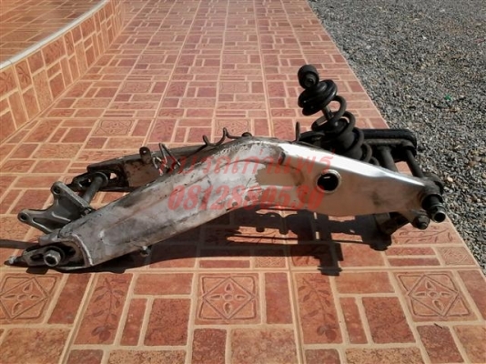 ขายอะไหล่ซูซูกิ RG Gramma ราคายังไม่รวมส่งค่าส่งคิดตามจริงสนใจติดต่อ (กบรถเก่าแพร่)