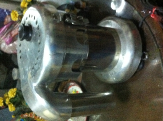 เครื่องทำน้ำผลไม้แยกกากเครื่องใหญ่ยี่ห้อ CHAMP ขนาด 1 แรงม้า โครงสร้างสแตนเลส