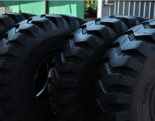 ขายถูกๆ ยางใหม่ 20.5-25 กะทะล้อ มีทุกรุ่นครับ