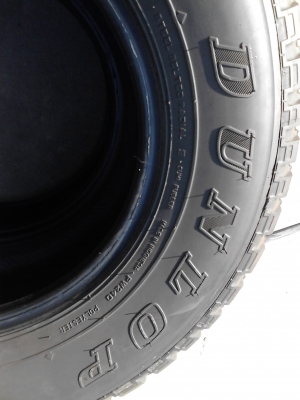 235/70R15  DUNLOP GRANTREK   มี  2  เส้น ปี2011   TEL.081-427-3941