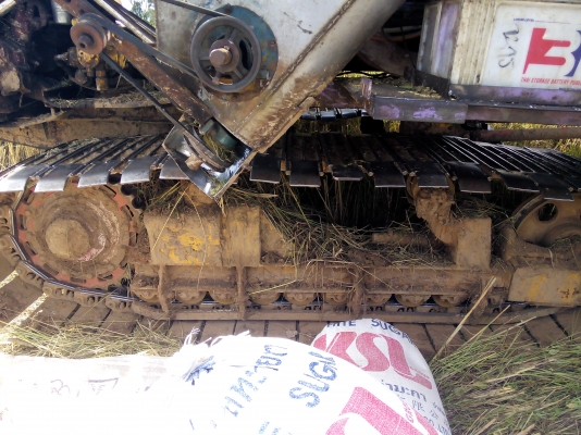 ขายด่วนรถเกี่ยวข้าวต่ออู่สวยพร้อมใช้