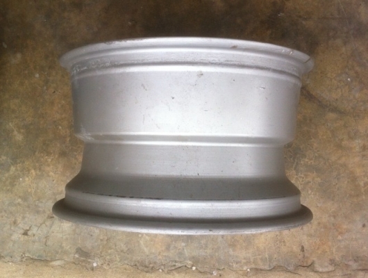 ขายล้อ ลึกๆ สวยๆ ครับ