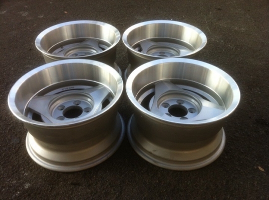 ขายล้อ ลึกๆ สวยๆ ครับ