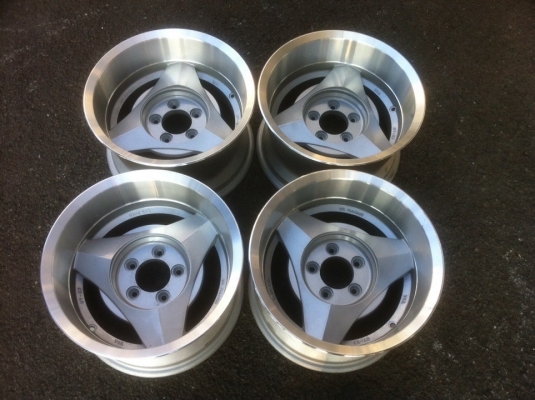 ขายล้อ ลึกๆ สวยๆ ครับ