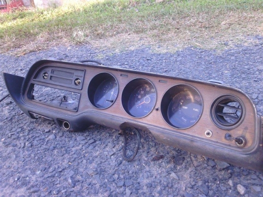 ขาย เรือนไมล์รถเก๋ง MITSUBISHI หัวม้า เครื่อง 2000 ขาย เรือนไมล์รถเก๋ง MITSUBISHI หัวม้า เครื่อง 2000