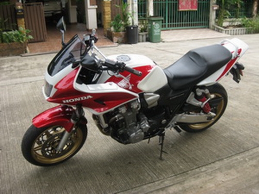ขาย cb1300 cc  2006  ราคา  160000 สรรพสามิตร