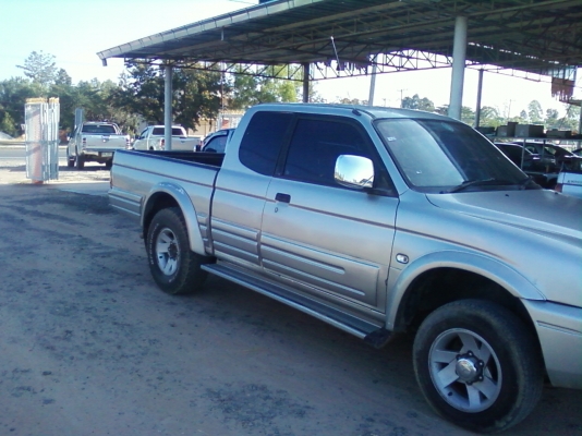 ขายสตราด้า แคป 4WD ปี 43 ขายสตราด้า แคป 4WD ปี 43