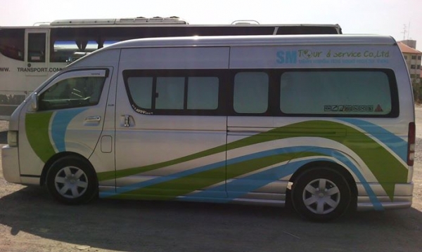 ขายด่วนรถตู้วีไอพี9ที่นั่งปี07ราคา730000